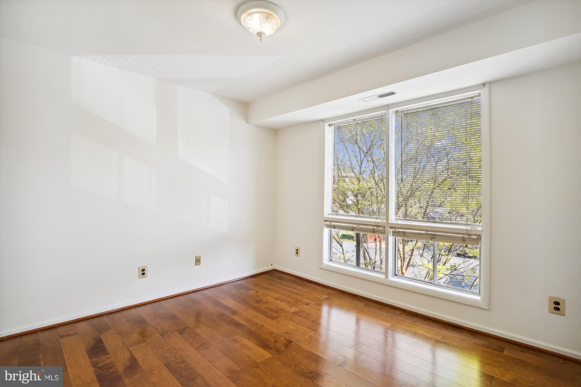 PARK TERRACE - Residential