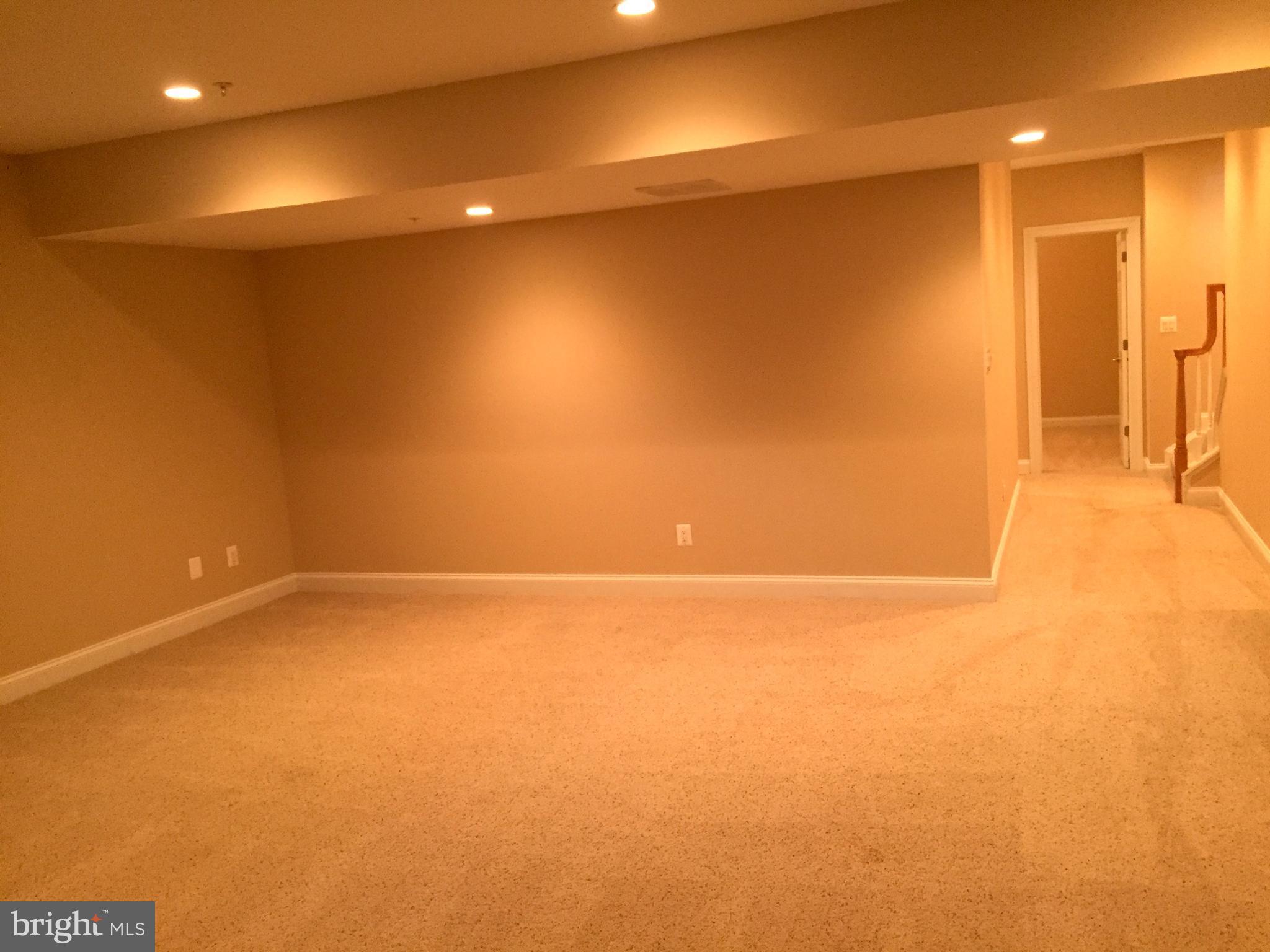 AYRLAWN - Residential