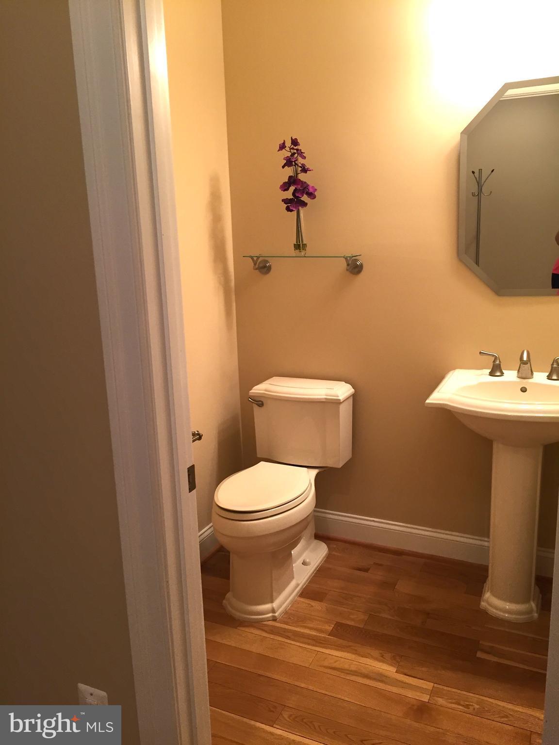 AYRLAWN - Residential