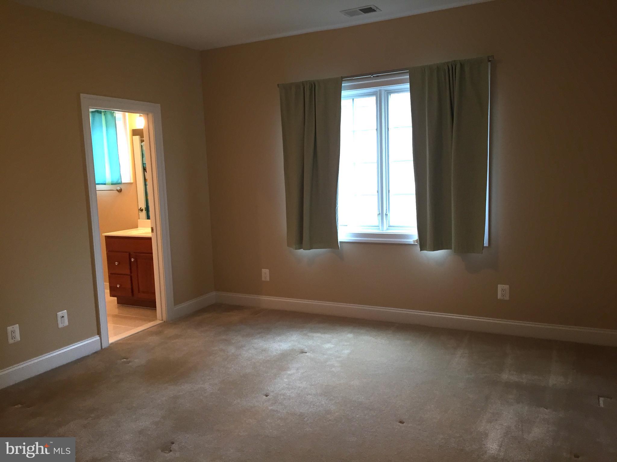 AYRLAWN - Residential