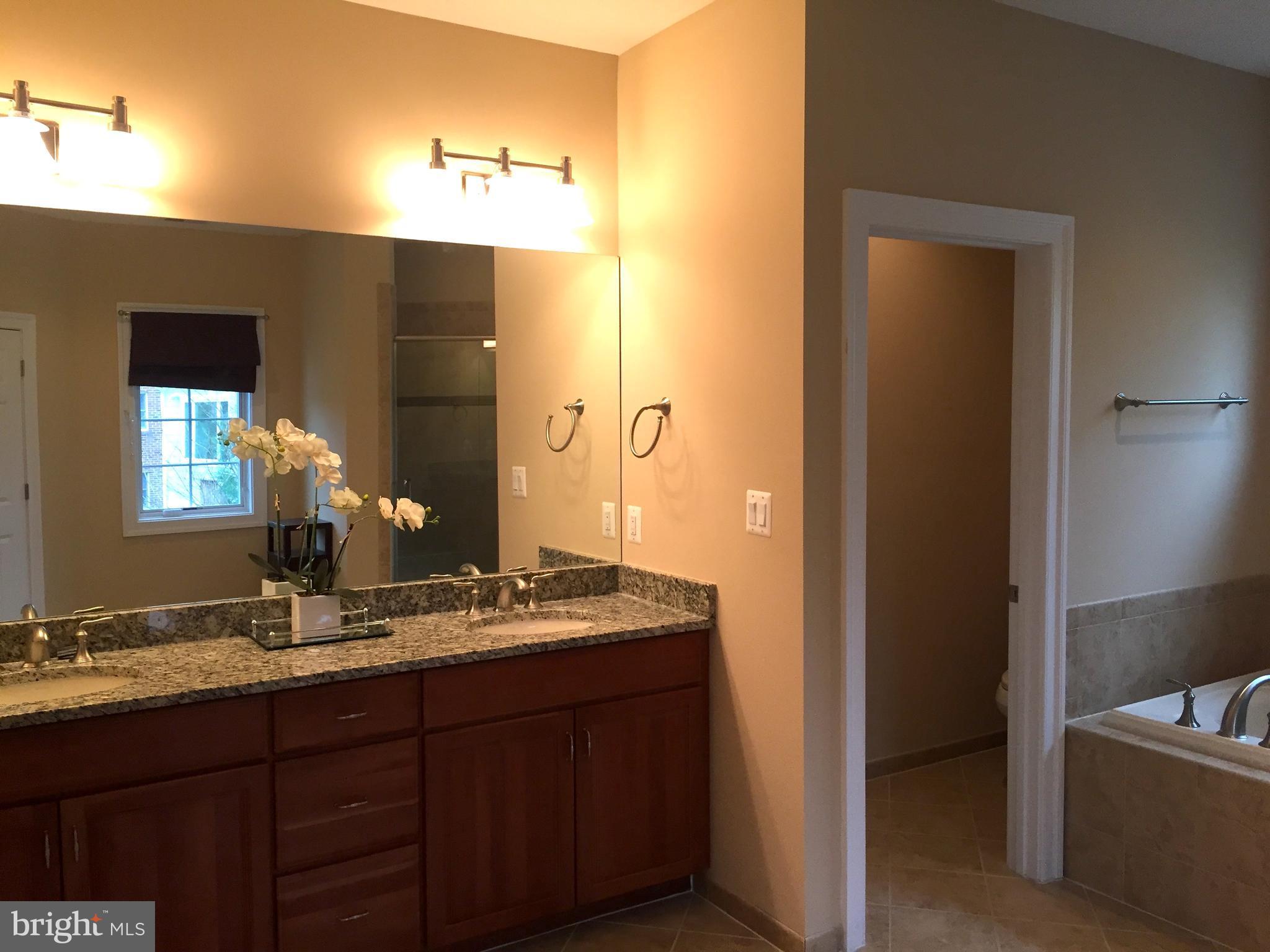 AYRLAWN - Residential