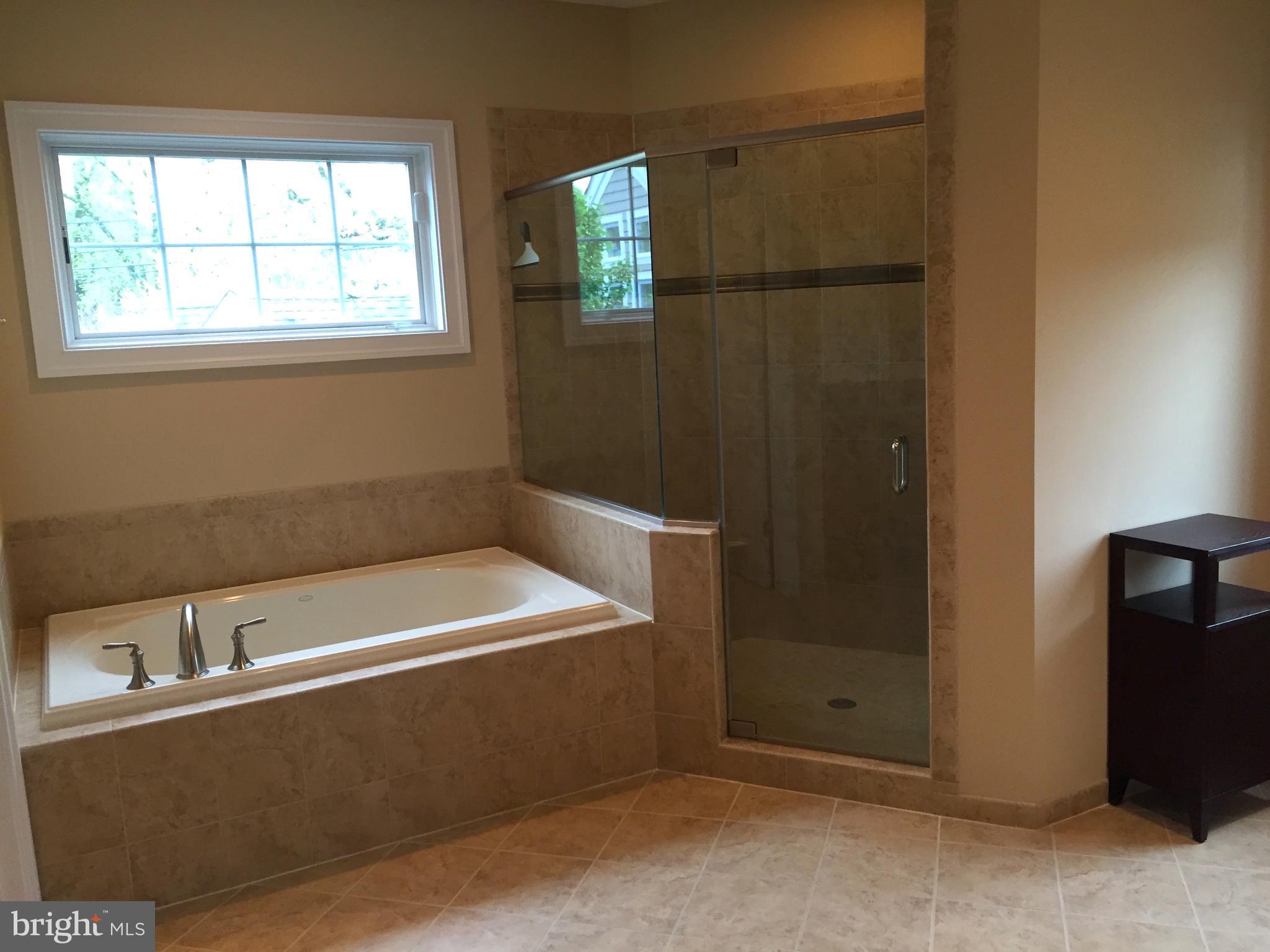 AYRLAWN - Residential