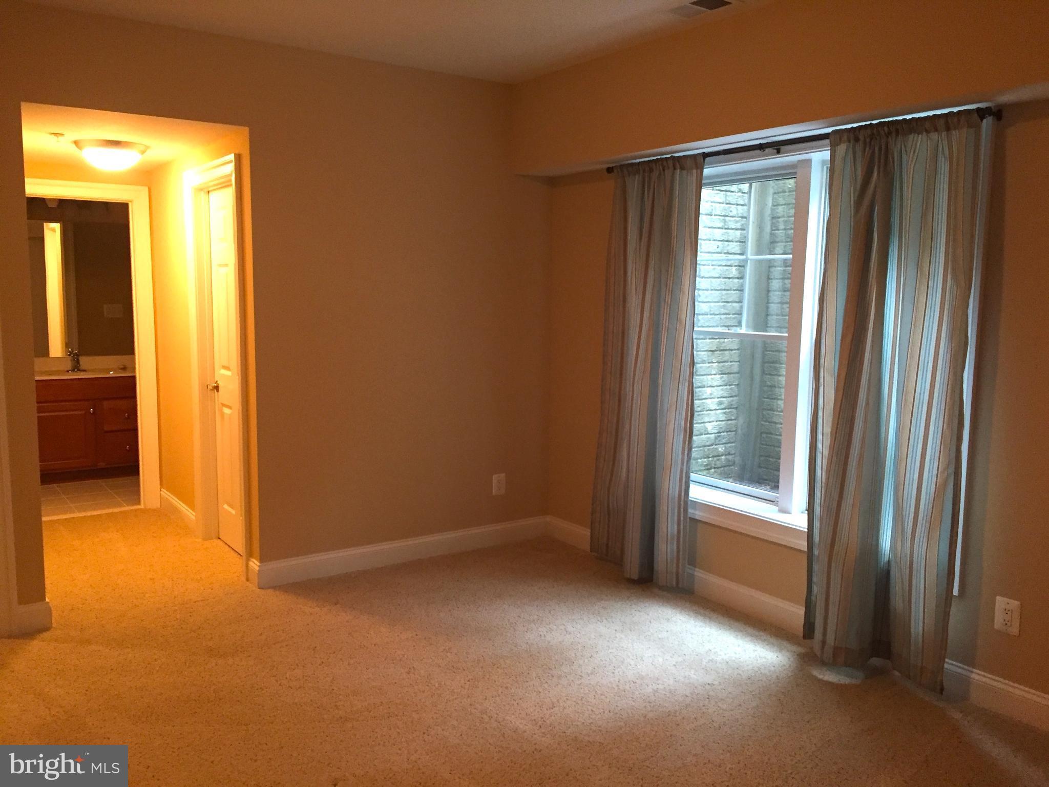 AYRLAWN - Residential