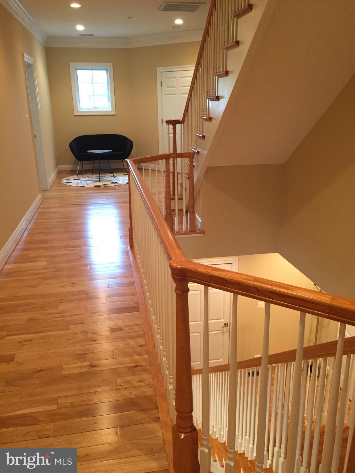 AYRLAWN - Residential