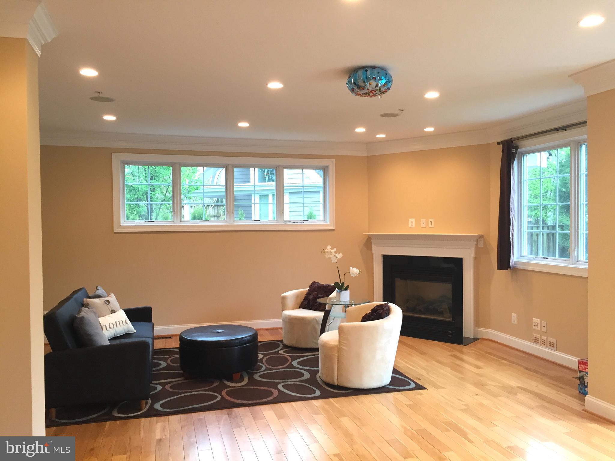 AYRLAWN - Residential