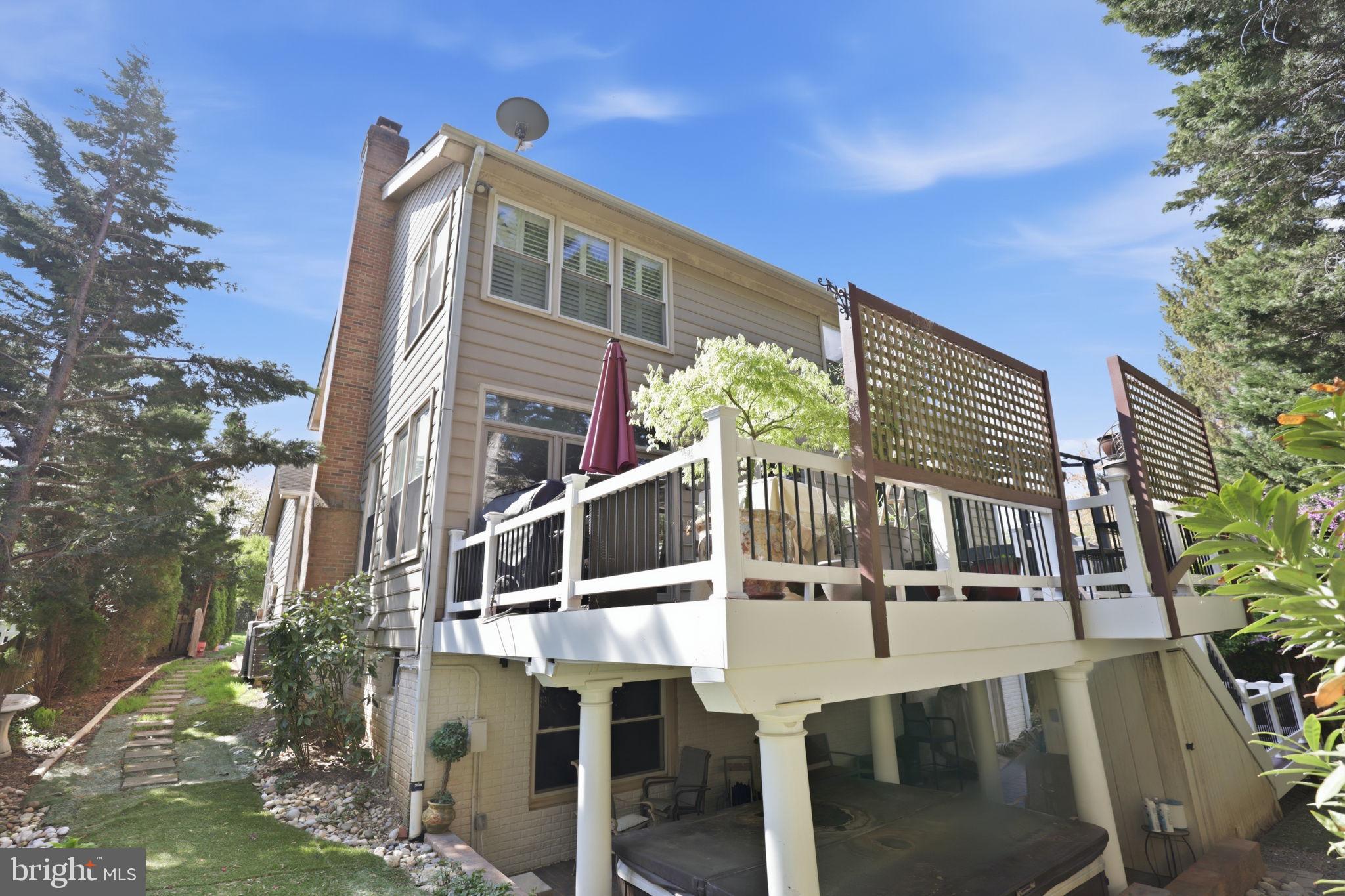 9852 HIDDEN ESTATES COVE