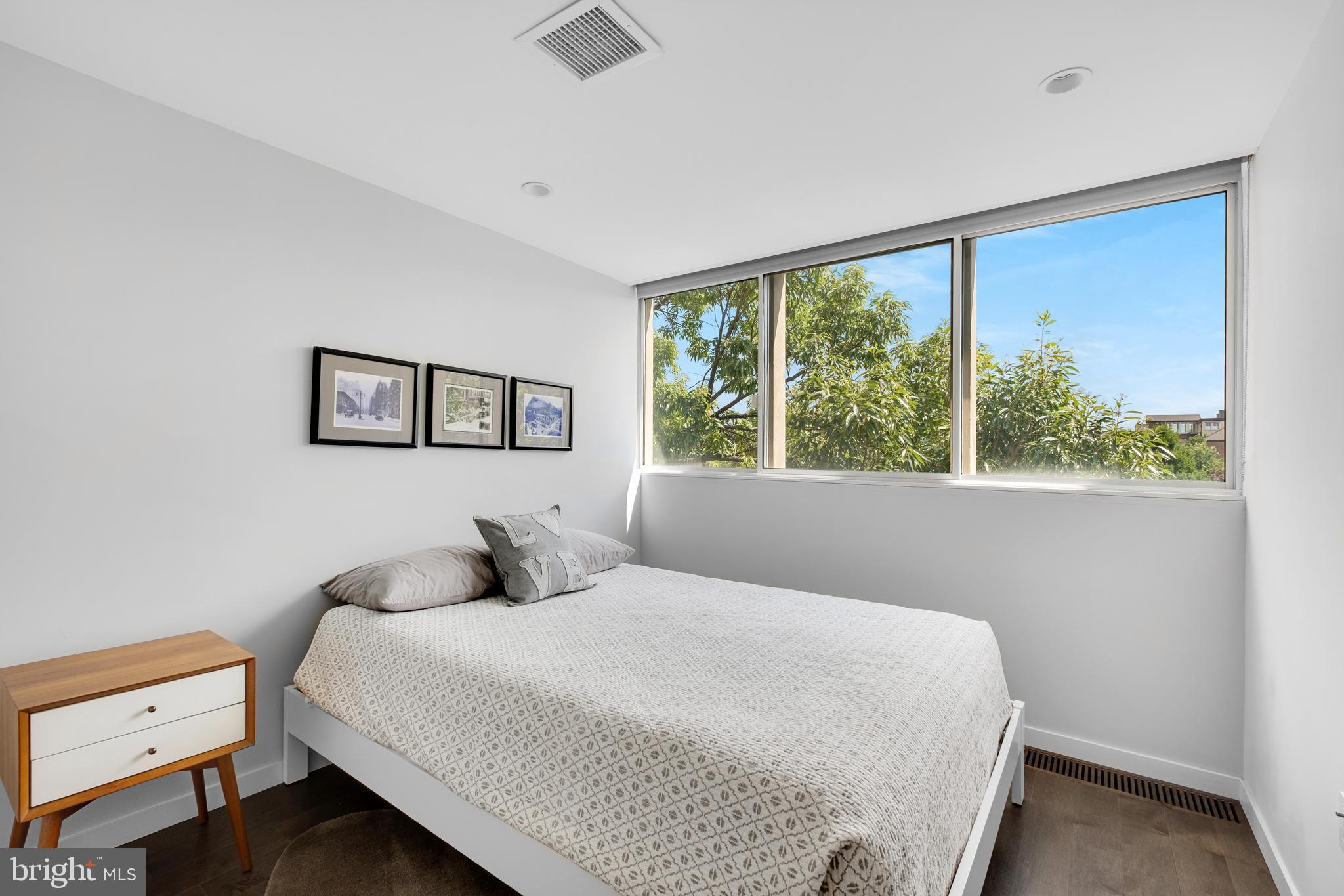 SOCIETY HILL - Residential