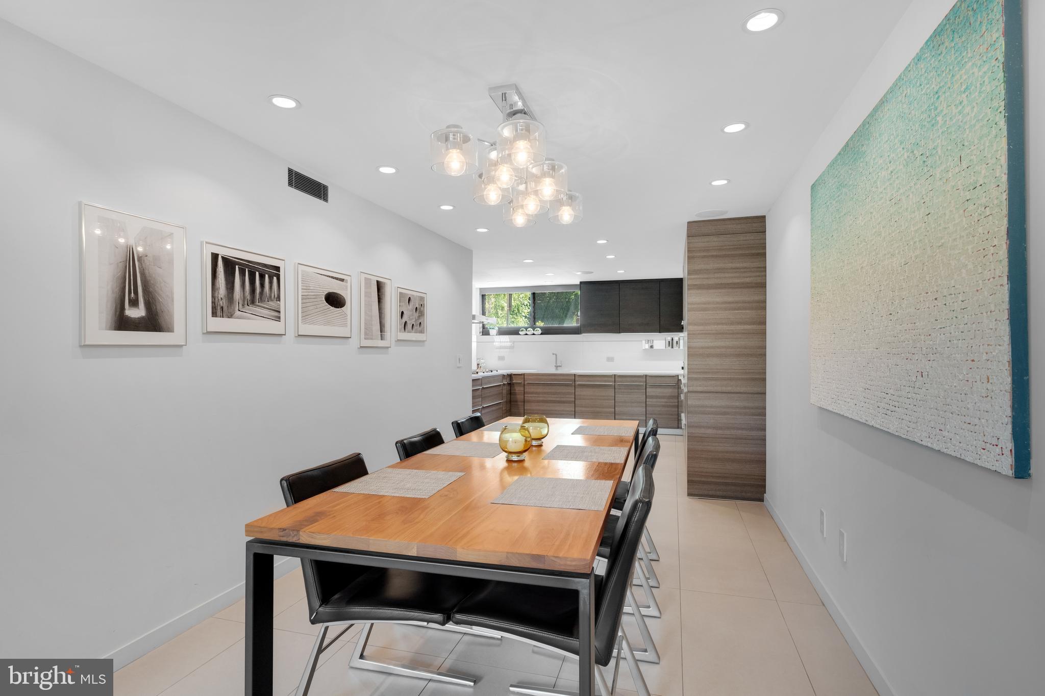 SOCIETY HILL - Residential