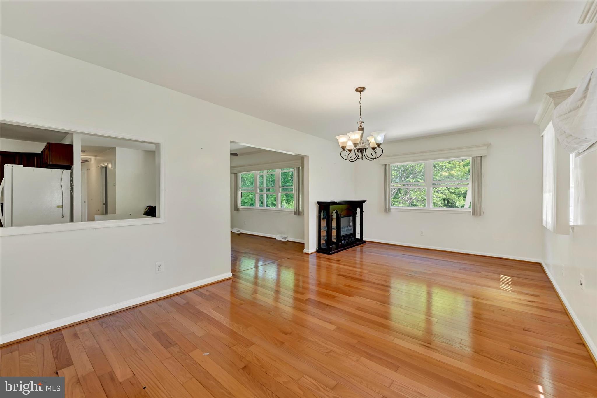 SUTER CIRCLE - Residential