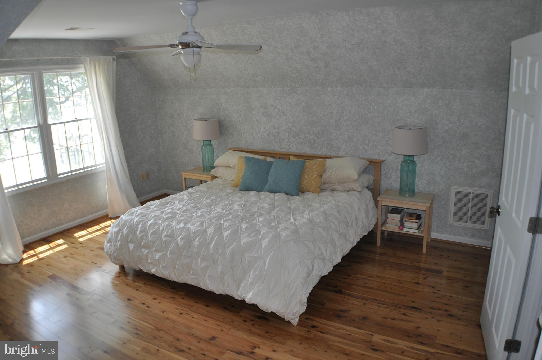 COBB ISLAND - Residential