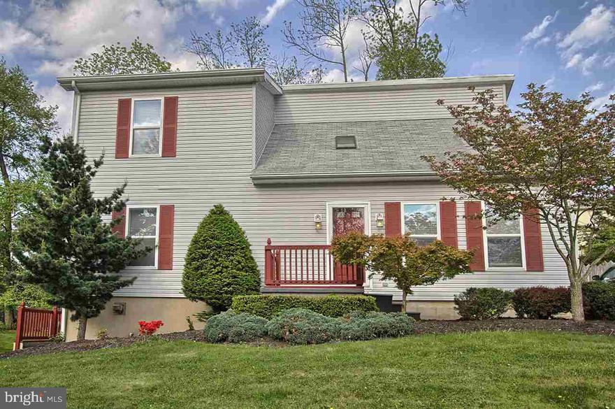 Meticulously well maintained home in Liberty Woods. This home features 1st floor with 2 bedrooms, 1 bath, large living room with vaulted ceilings, spacious open kitchen, dining room with slider to deck & lovely tree lined yard.      The 2nd floor offers loft area, master suite with full bath. Many recent updates including new flooring, paint, & updated kitchen. This home is bright, well maintained & ready for new owners!