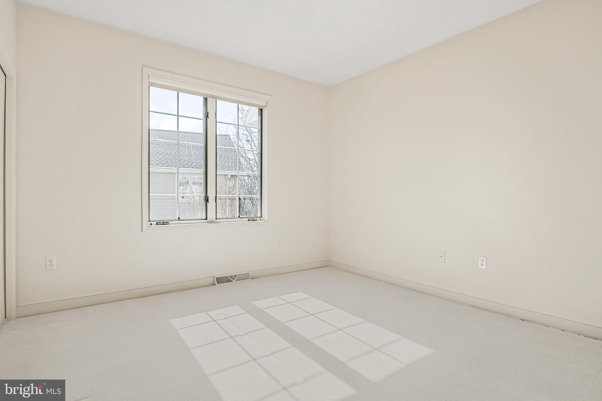 ROSENMILLER WOODS - Residential