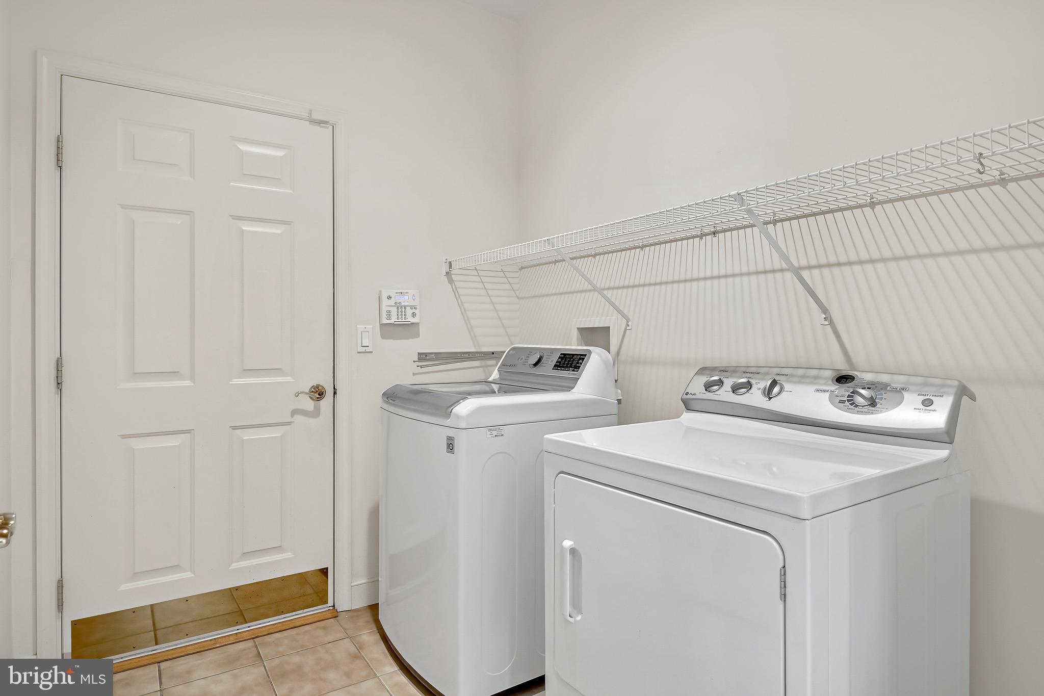 ROSENMILLER WOODS - Residential