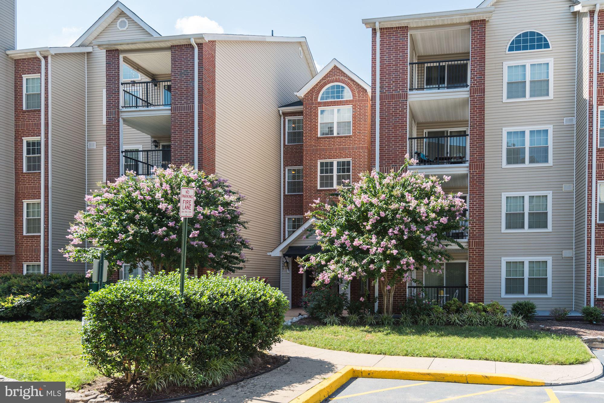 POINTE AT PARK CENTER - Residential