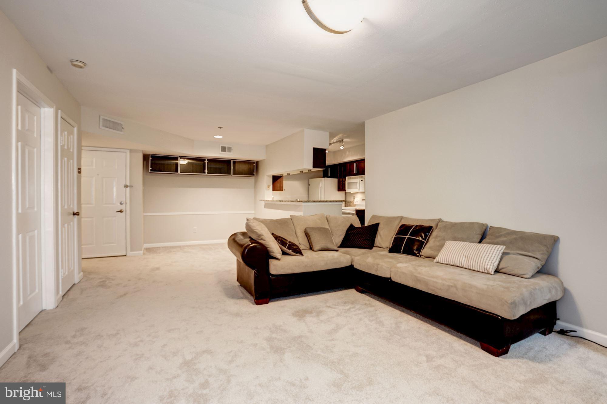 POINTE AT PARK CENTER - Residential