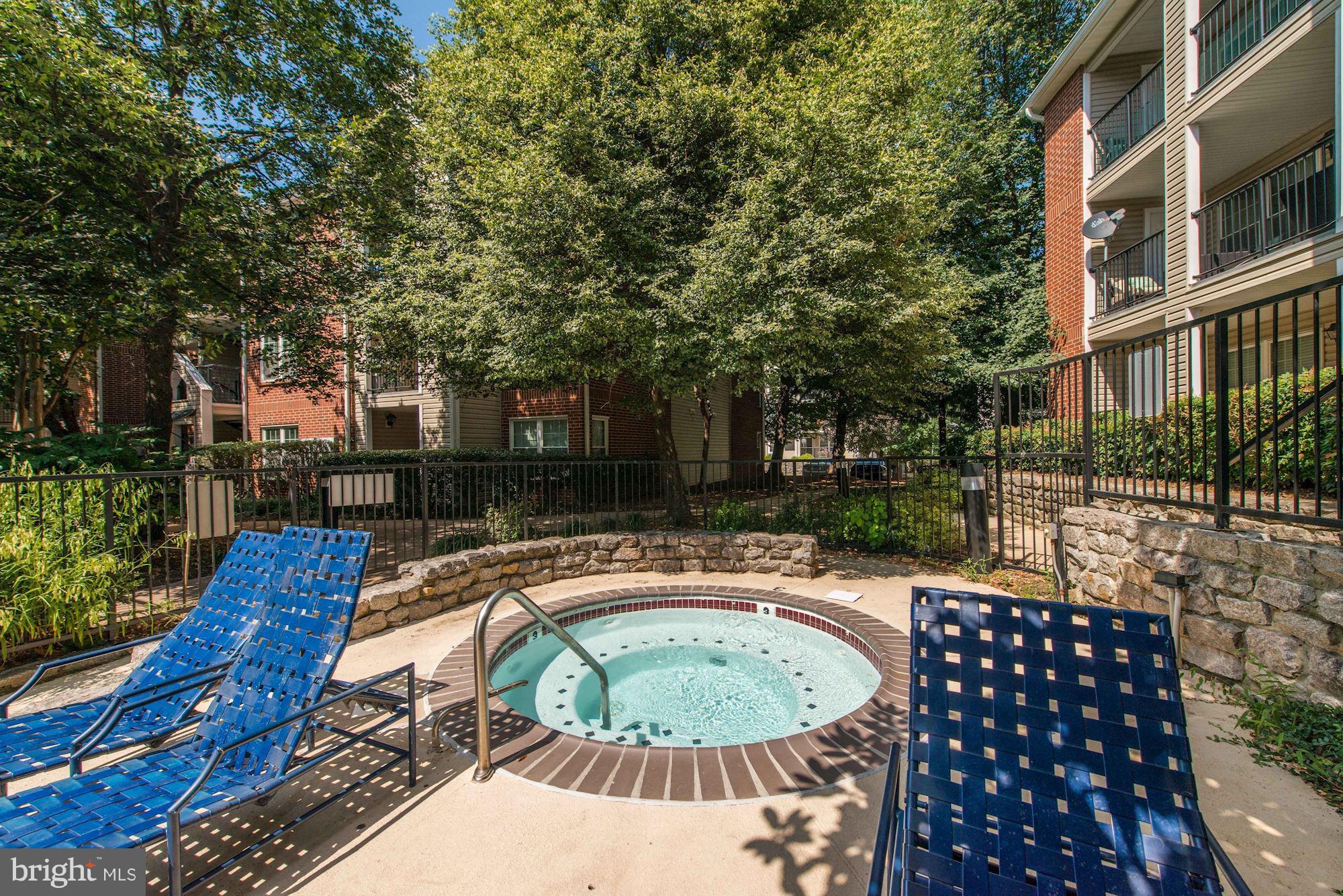 POINTE AT PARK CENTER - Residential