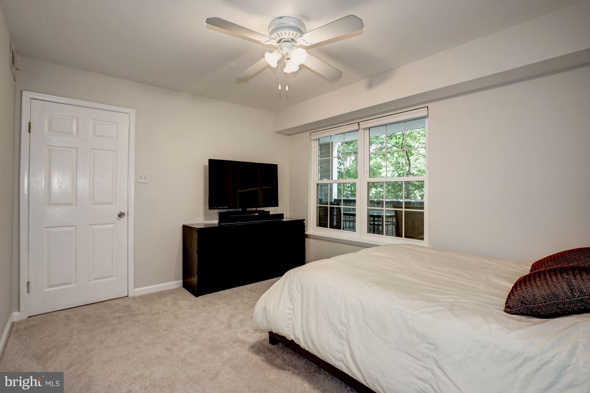 POINTE AT PARK CENTER - Residential