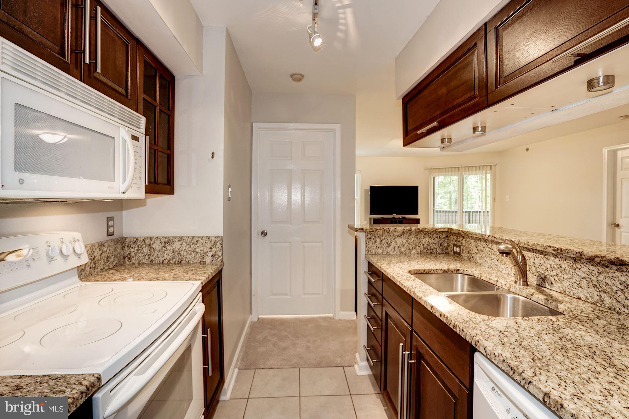 POINTE AT PARK CENTER - Residential