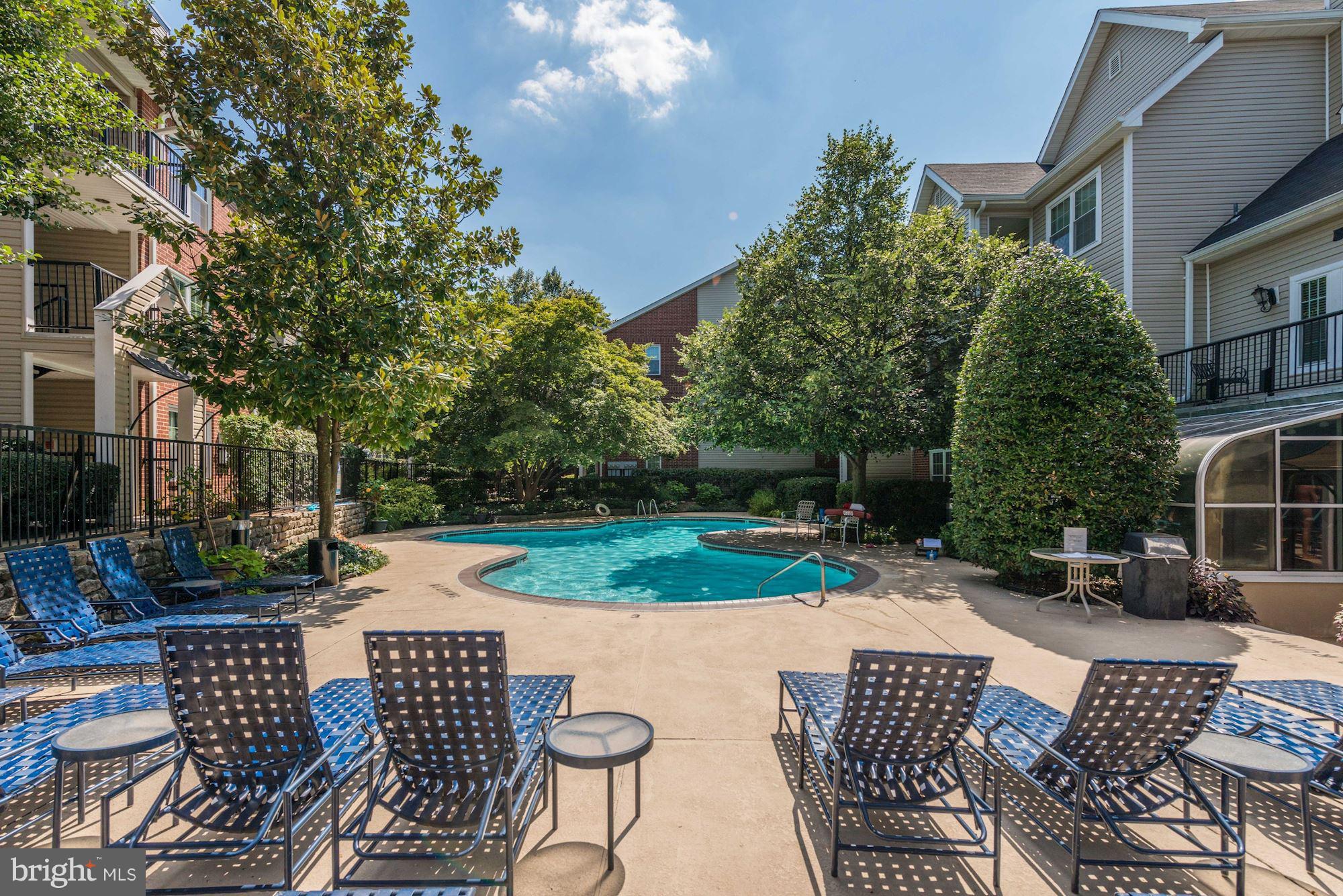 POINTE AT PARK CENTER - Residential