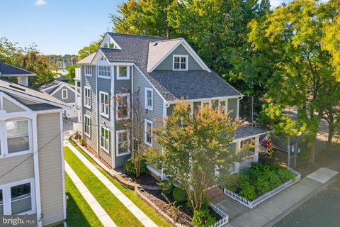 Photo of 215 Chester Avenue, ANNAPOLIS, MD 21403 (MLS # MDAA2128708)