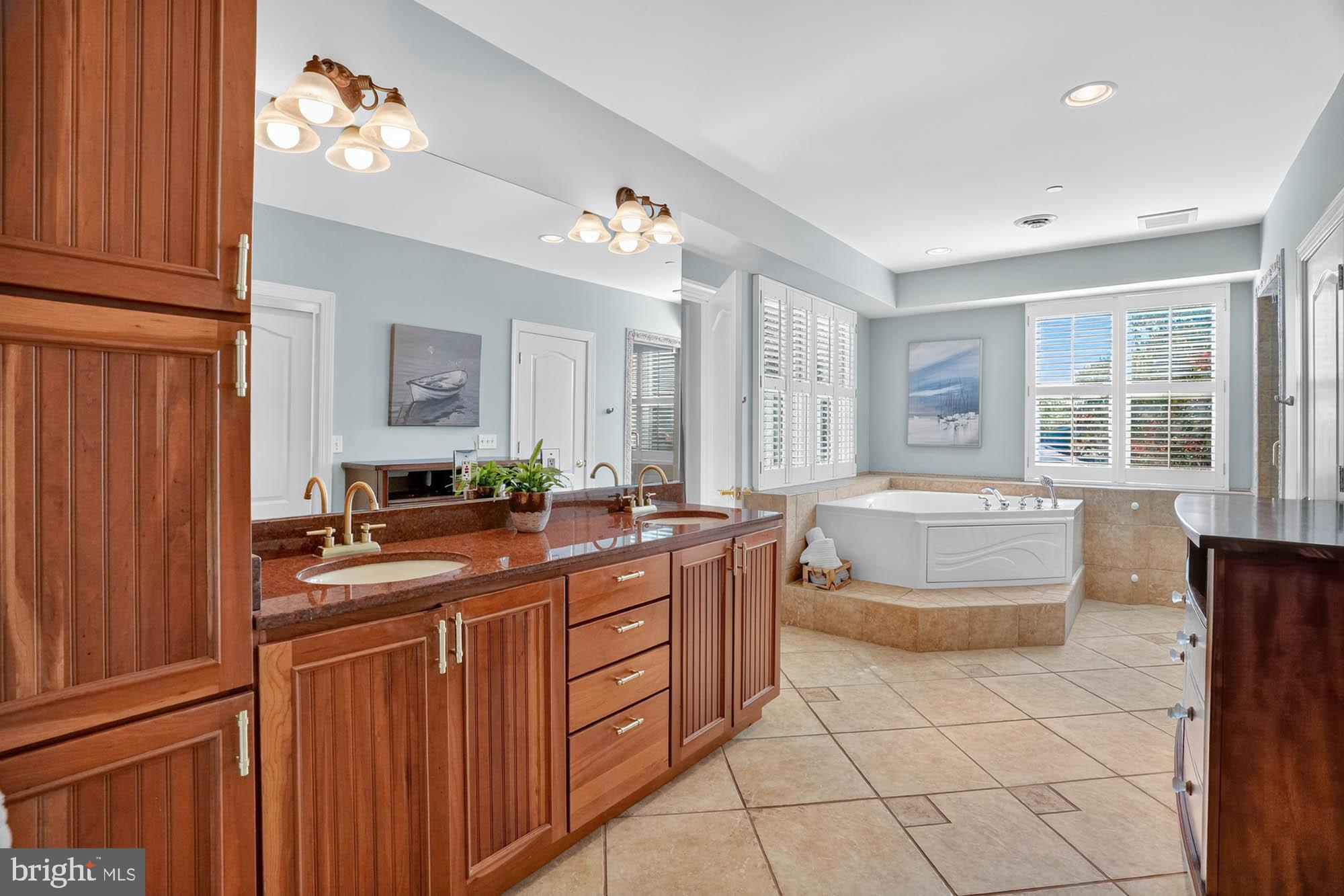 EASTPORT - Residential