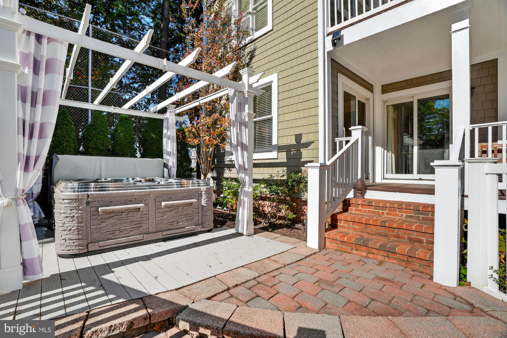 EASTPORT - Residential