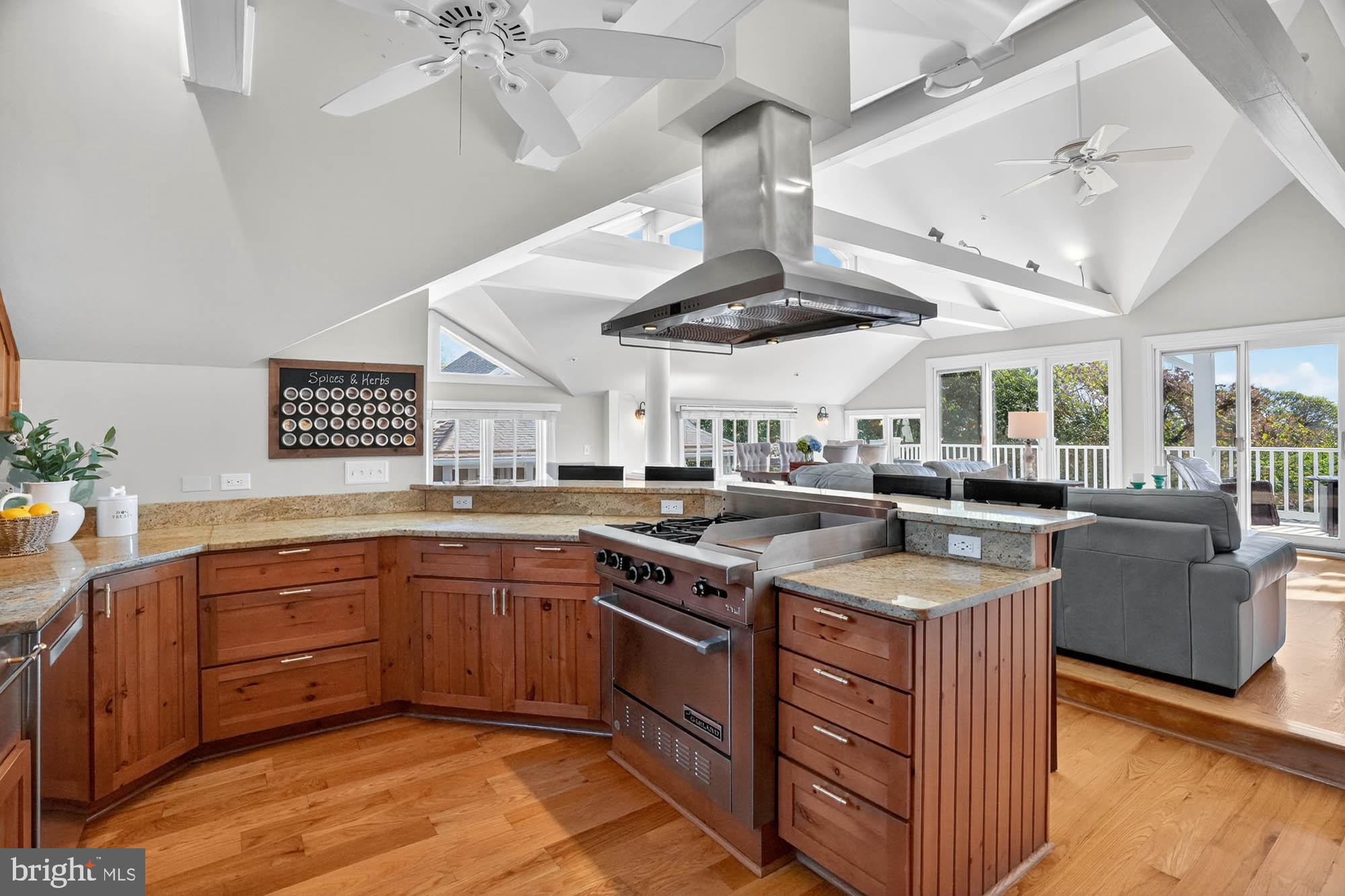 EASTPORT - Residential