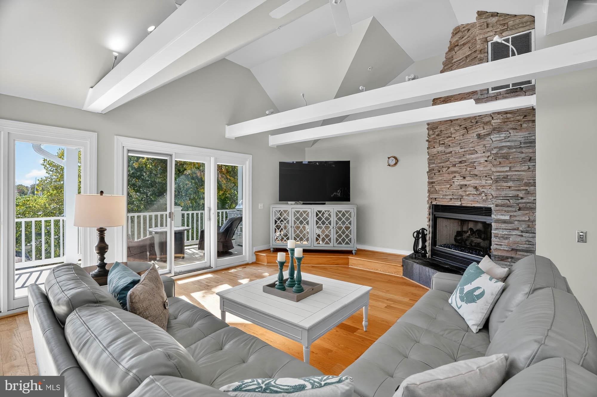 EASTPORT - Residential