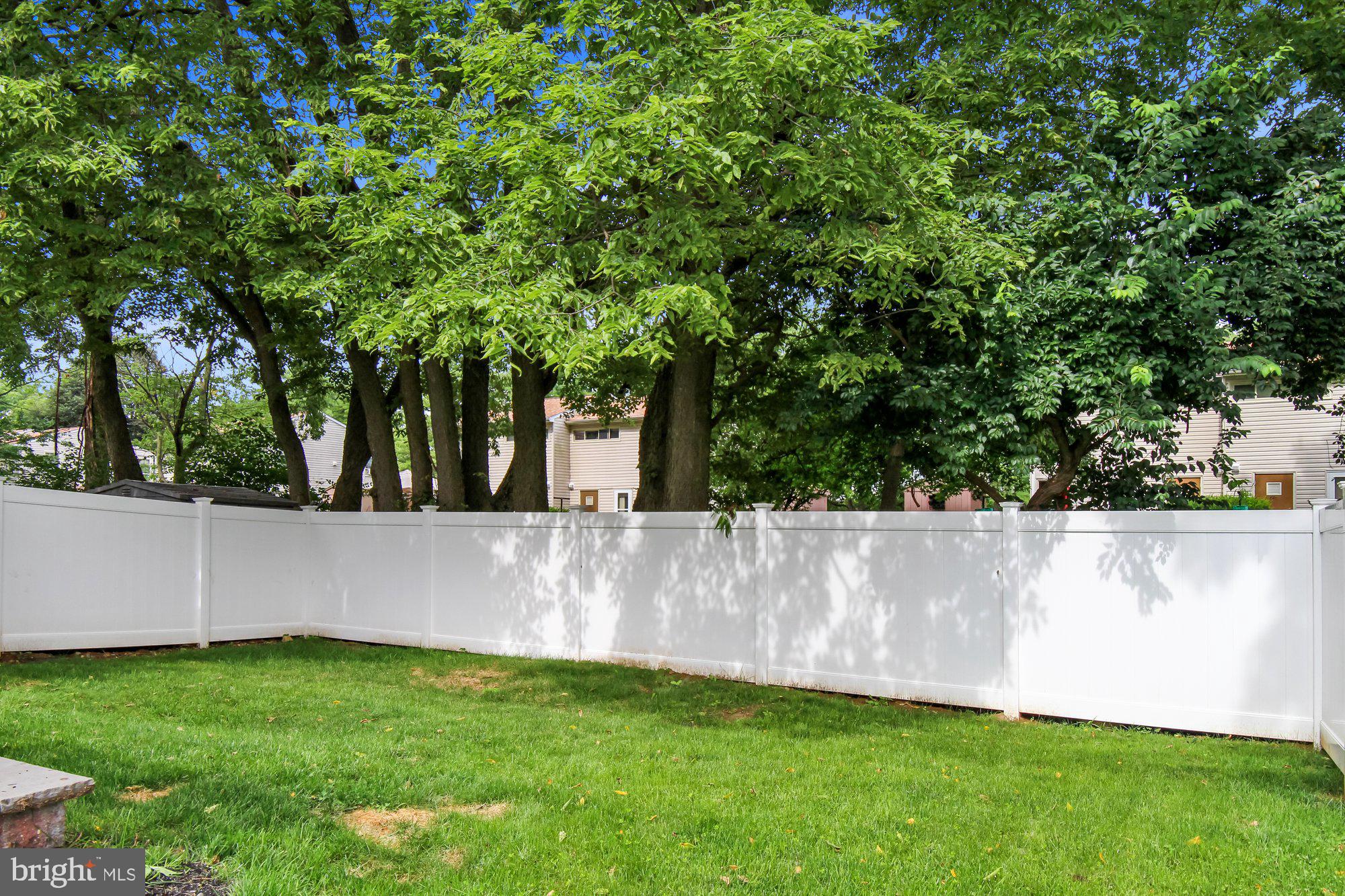 STONE GATE - Residential