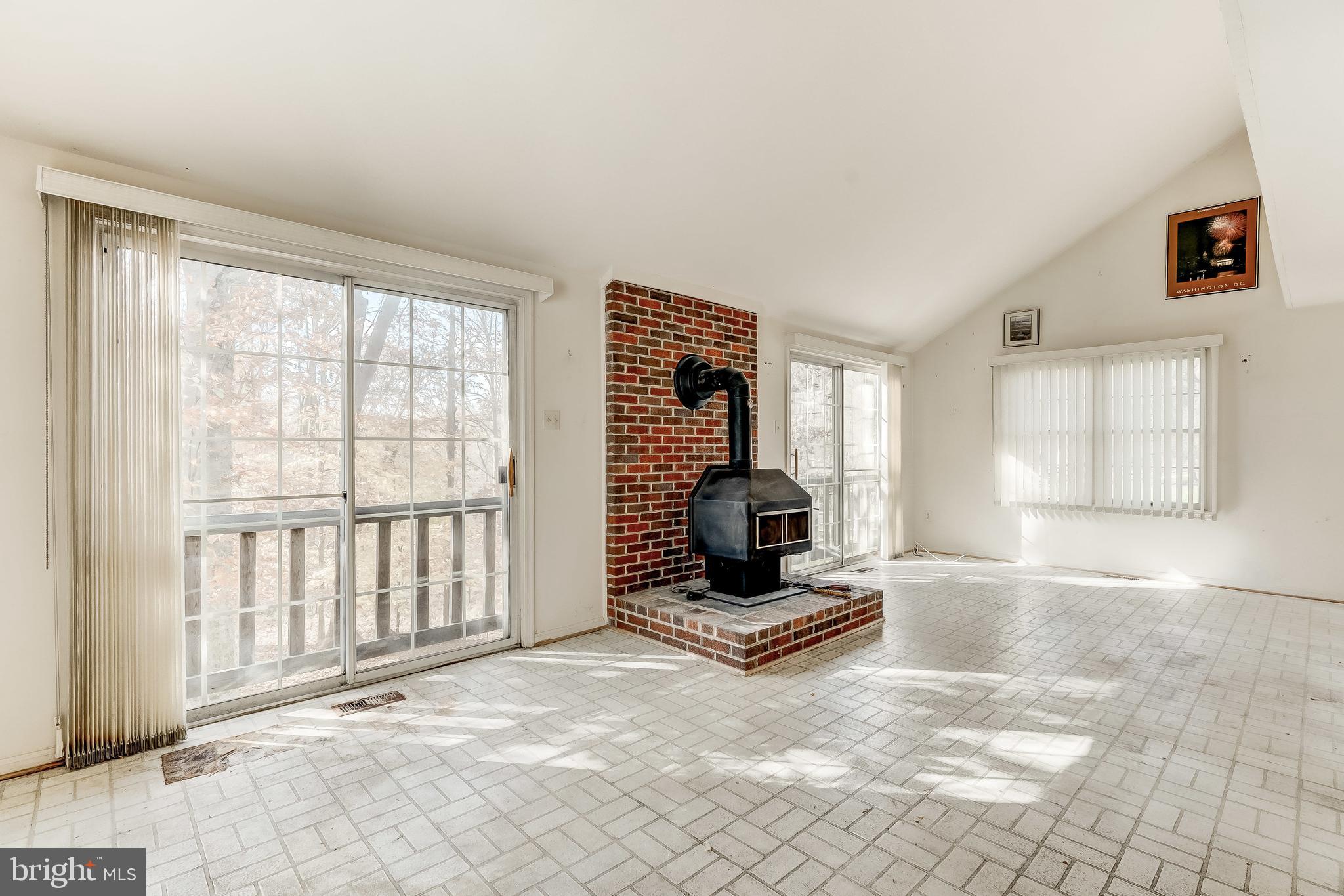 KINGS CONTRIVANCE - Residential