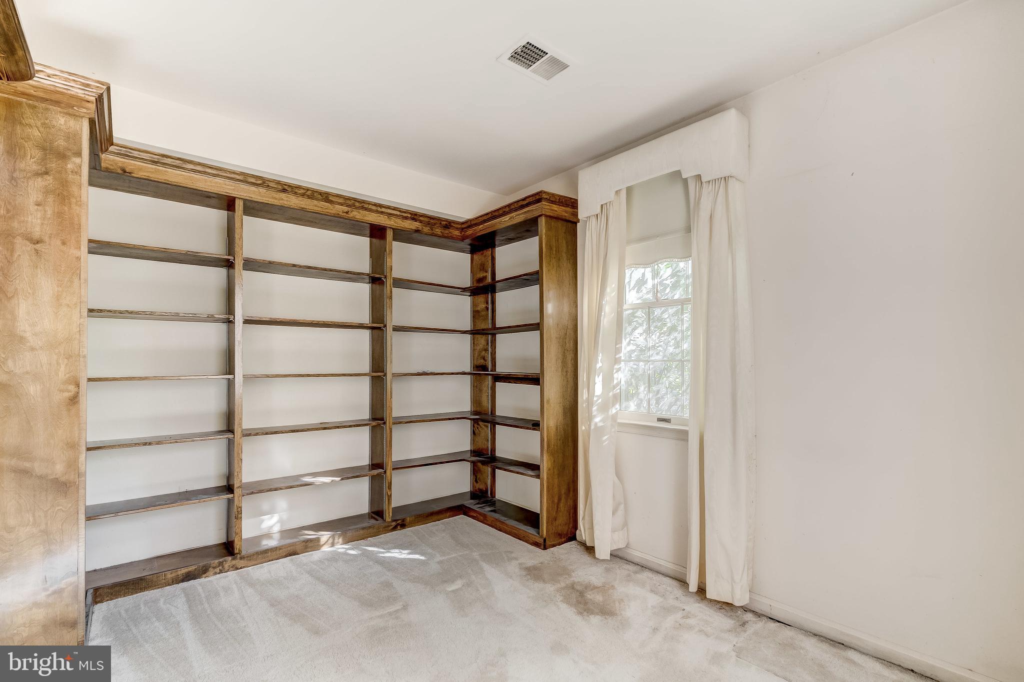 KINGS CONTRIVANCE - Residential