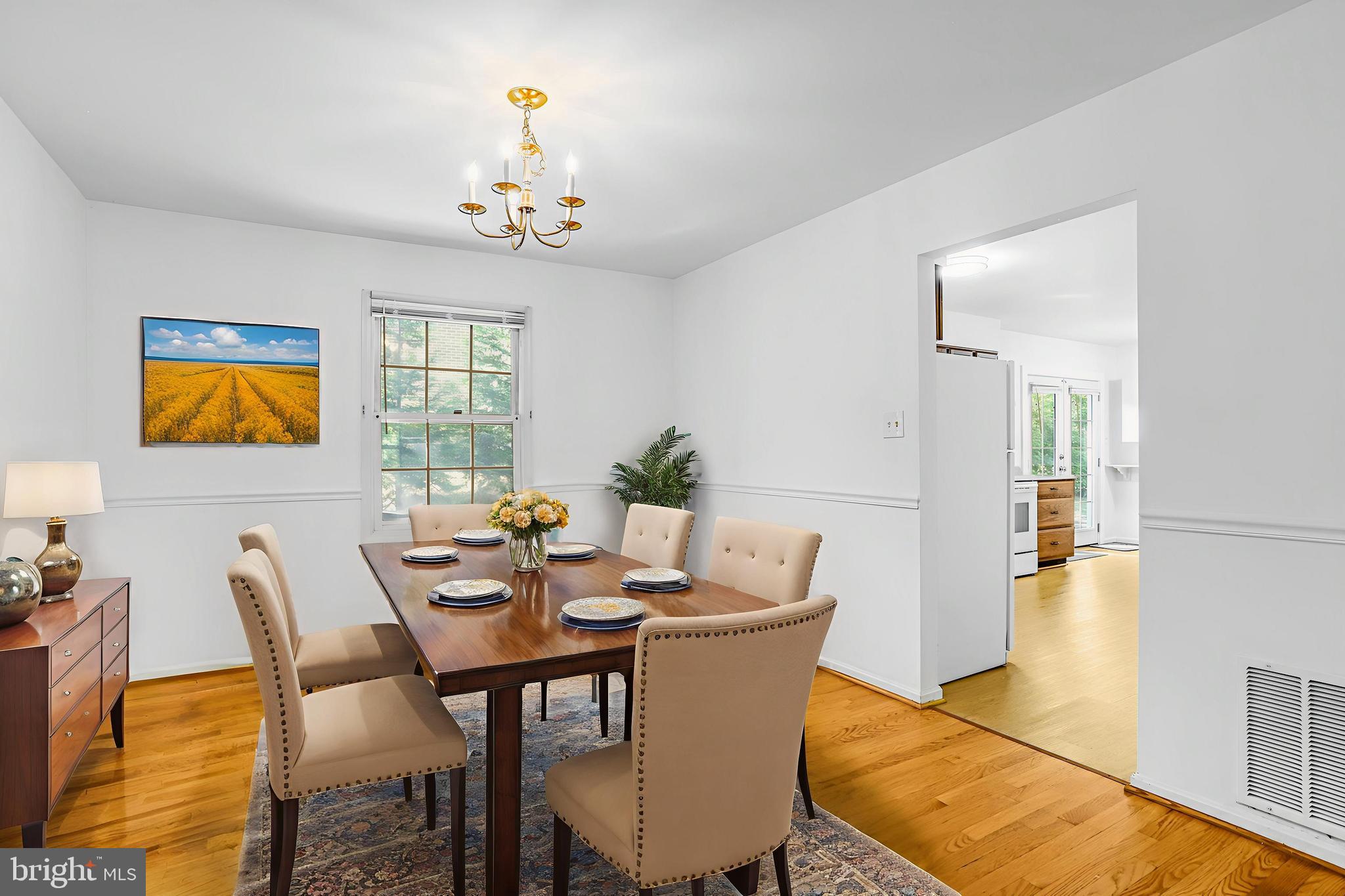 6935 PINEWAY