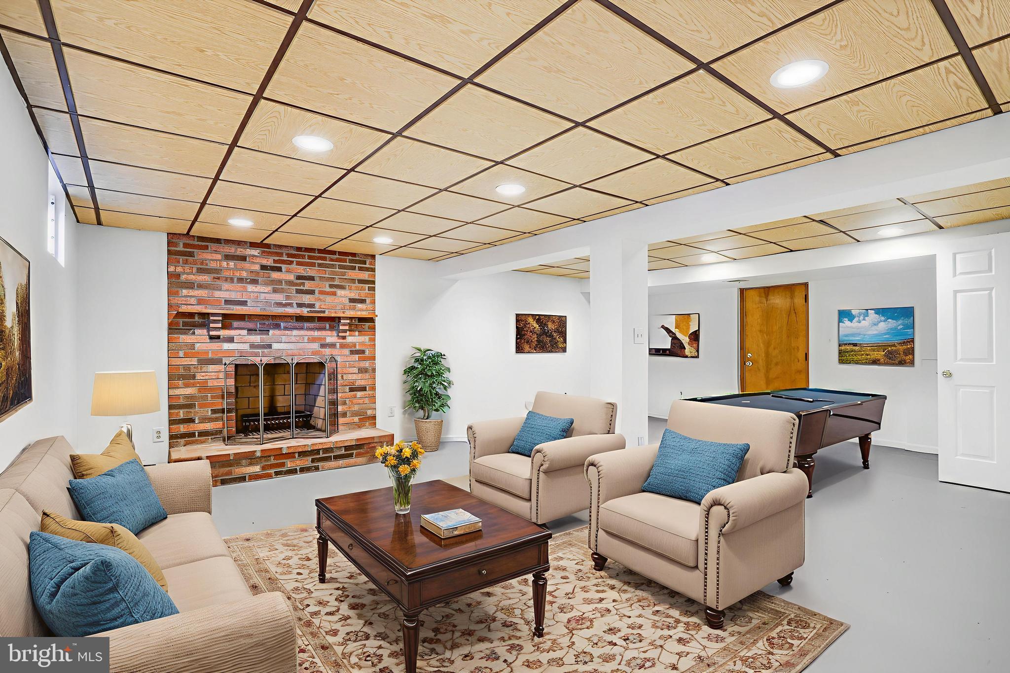 COLLEGE HEIGHTS - Residential