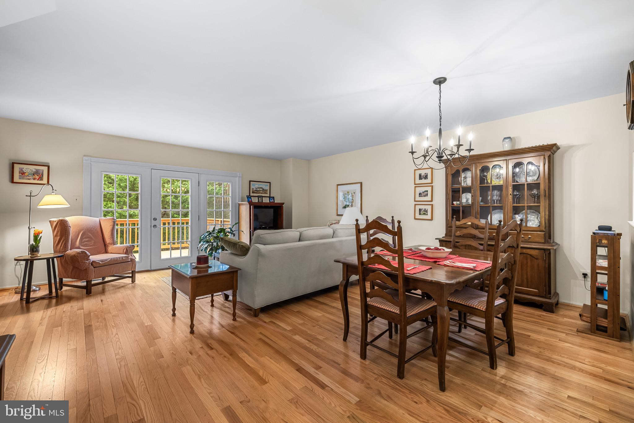 CROMWELL STATION - Residential