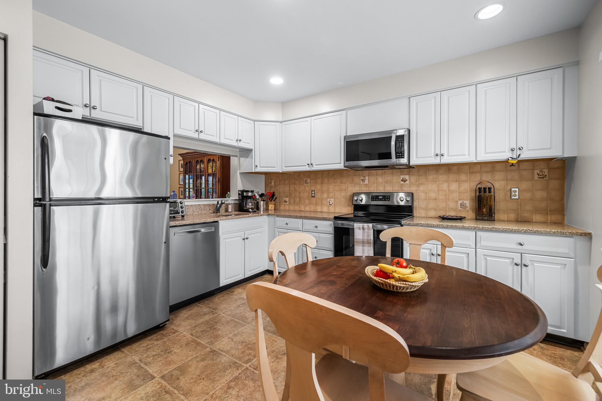 CROMWELL STATION - Residential