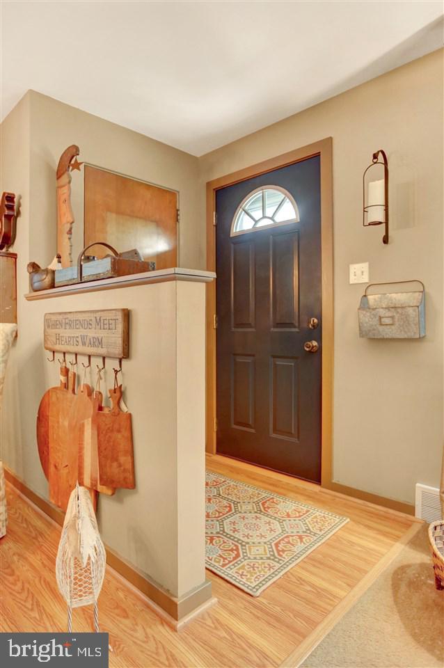 COLONIAL GARDENS - Residential