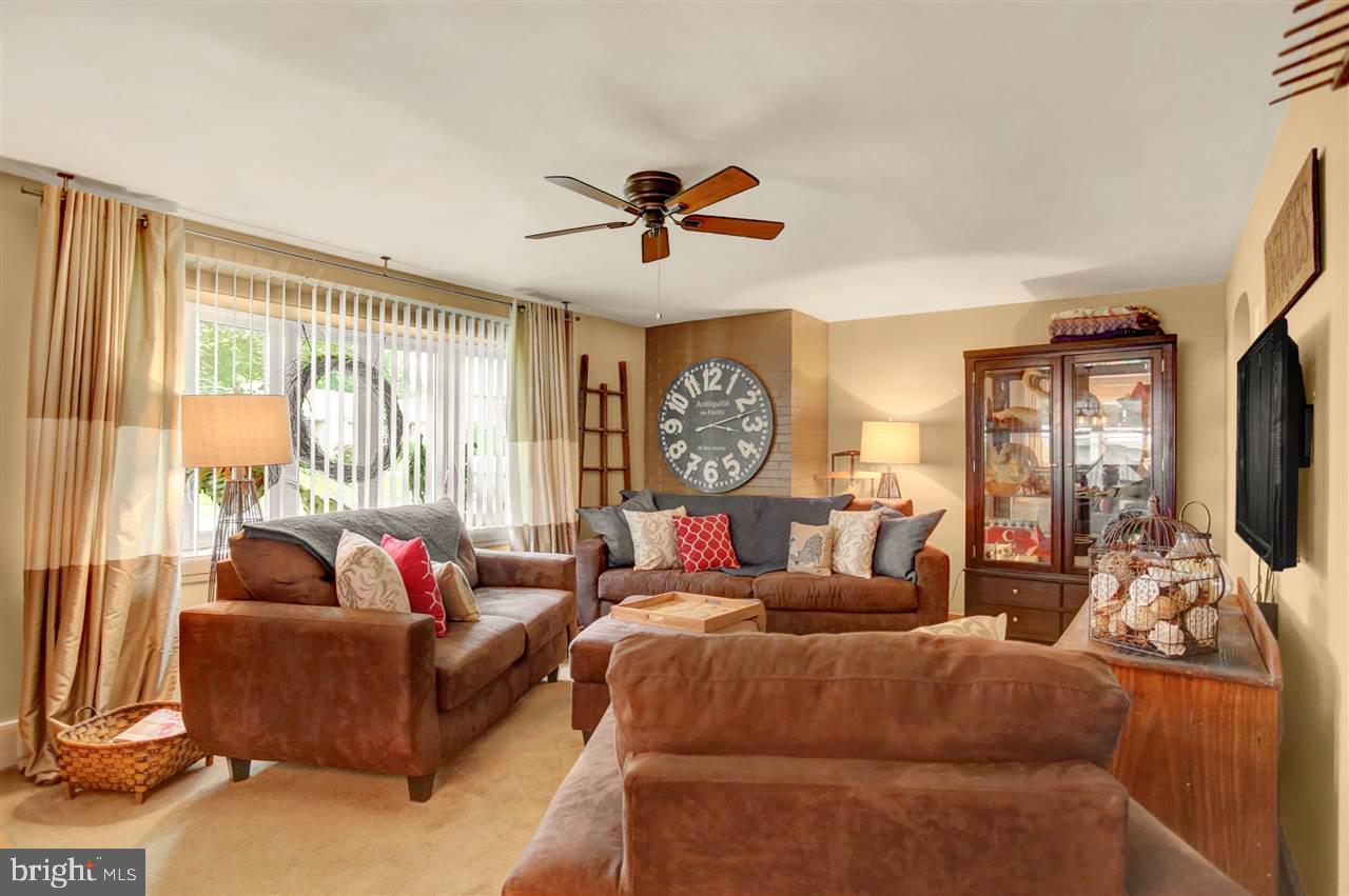 COLONIAL GARDENS - Residential