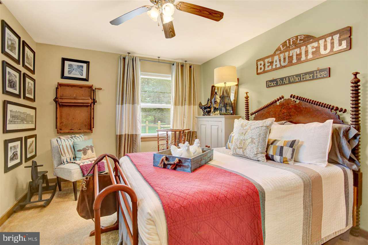 COLONIAL GARDENS - Residential