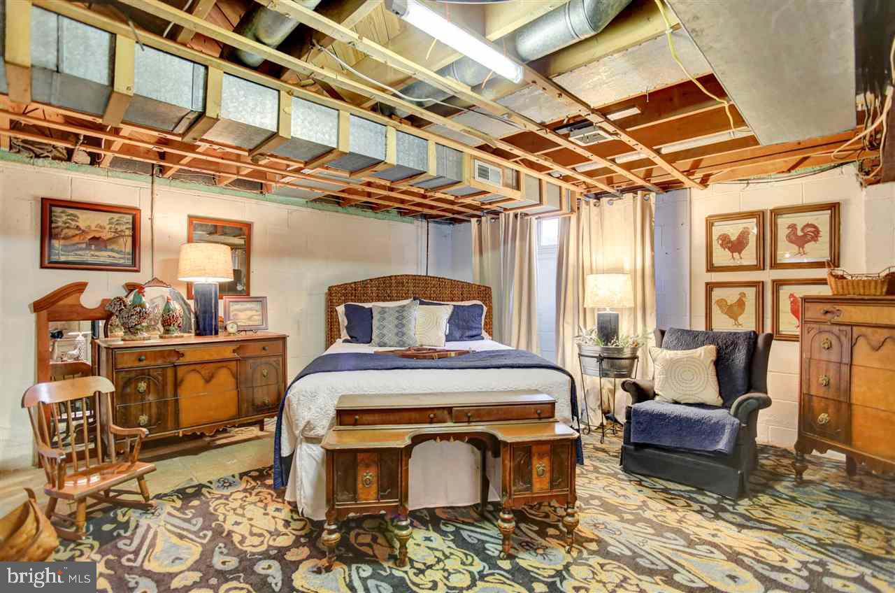 COLONIAL GARDENS - Residential