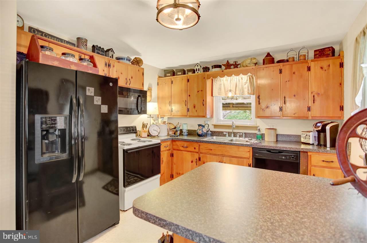 COLONIAL GARDENS - Residential