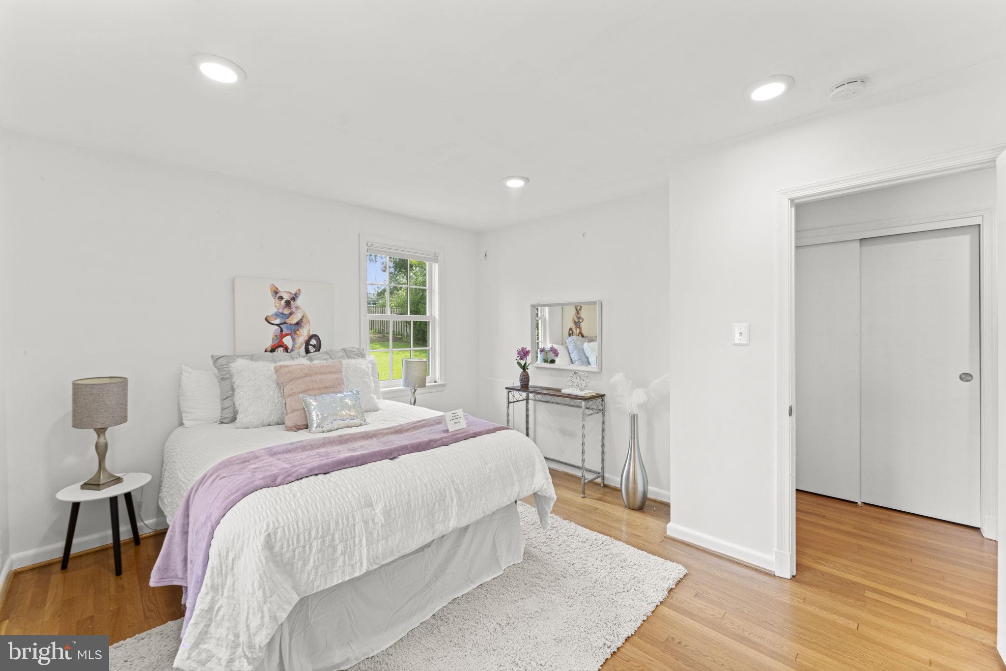 BRADLEY HILLS - Residential