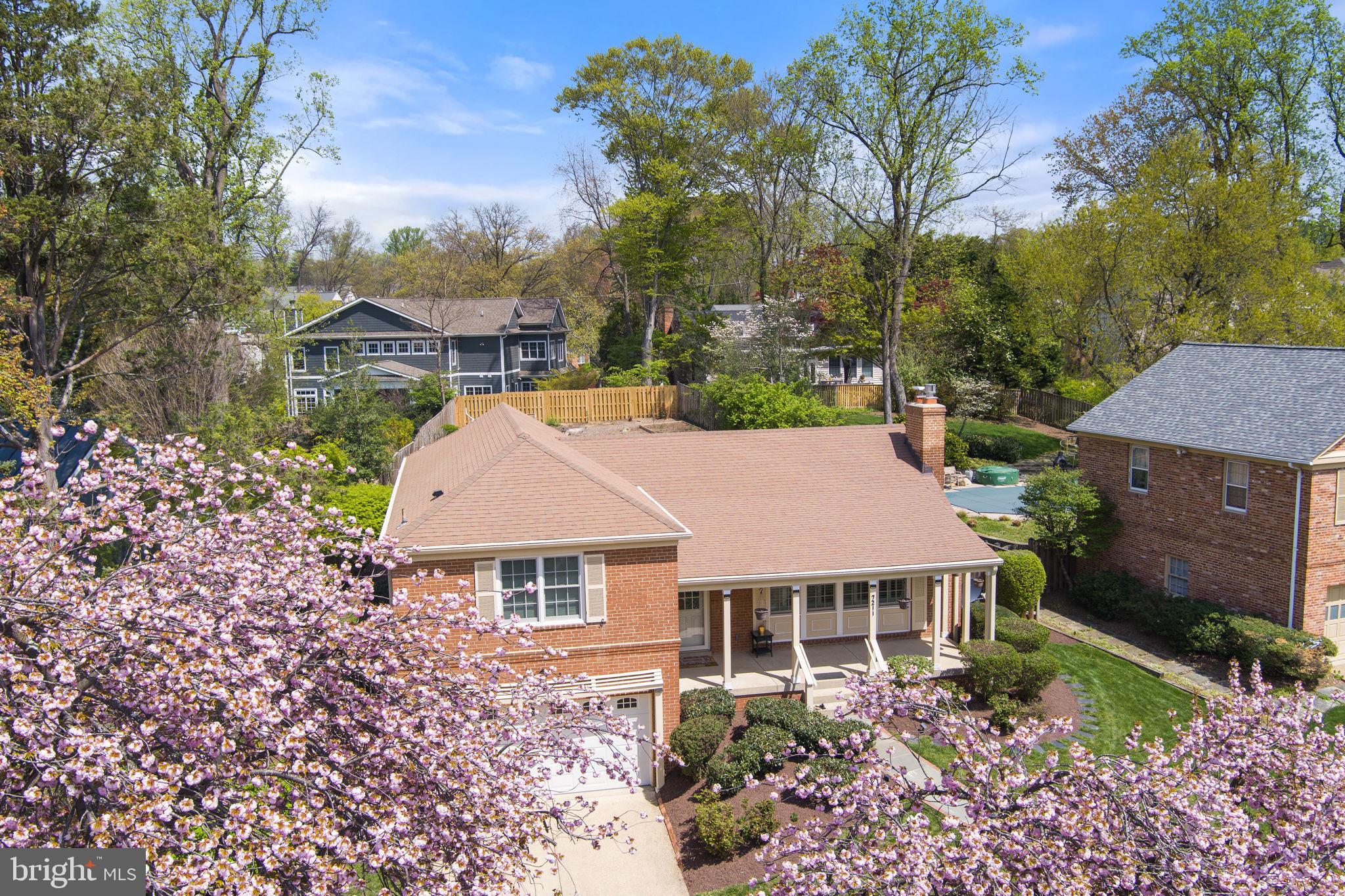 BRADLEY HILLS - Residential