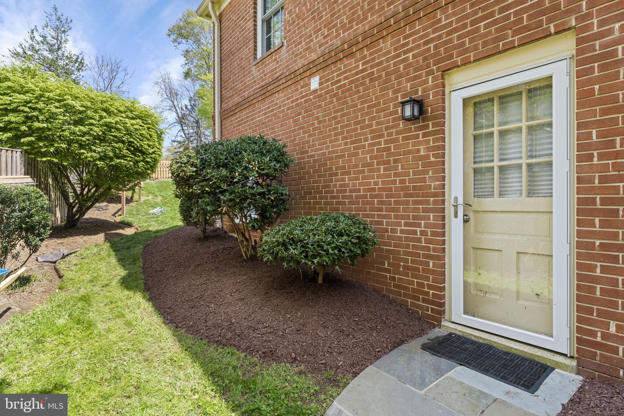 BRADLEY HILLS - Residential