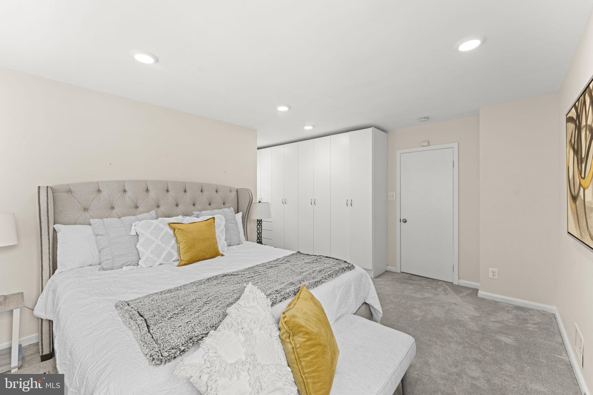 BRADLEY HILLS - Residential