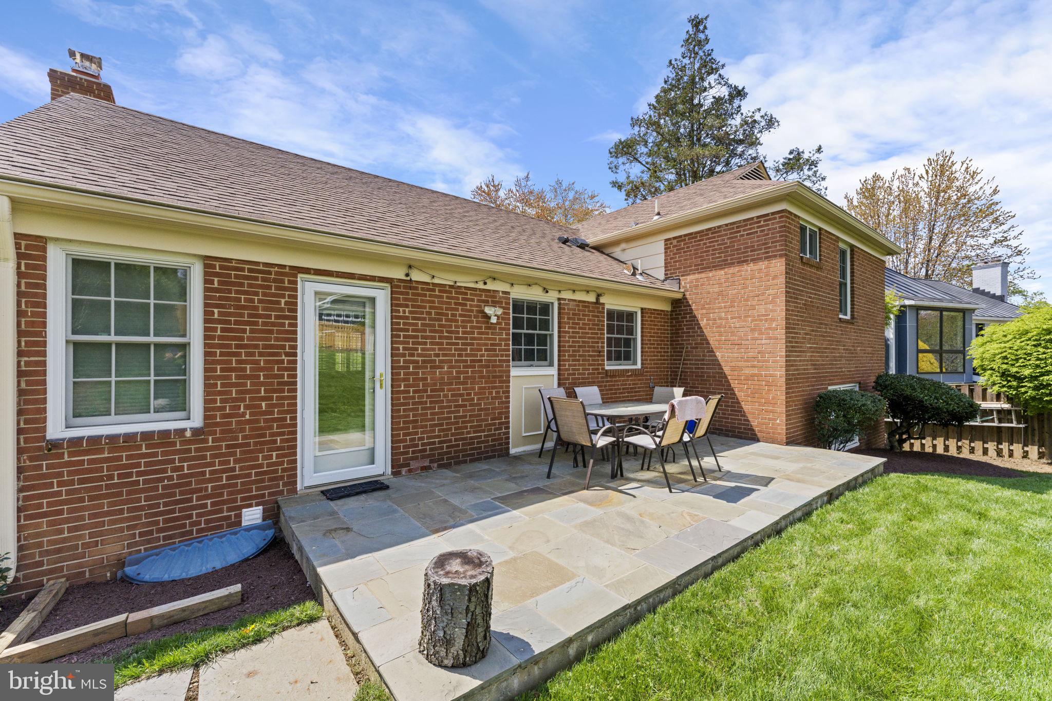 BRADLEY HILLS - Residential