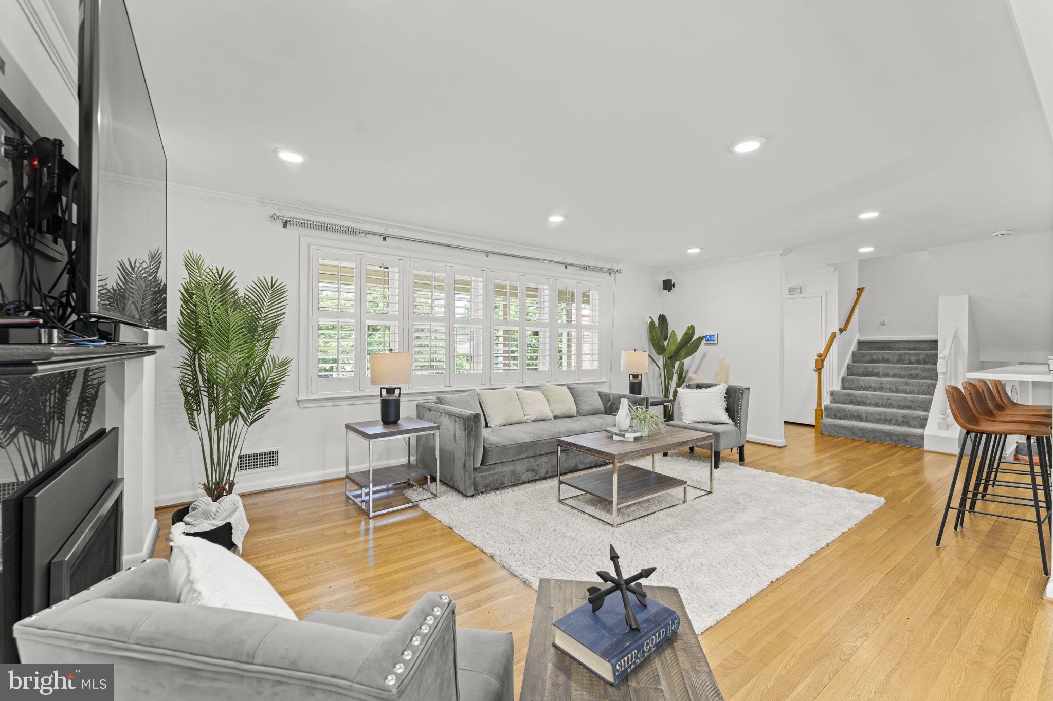 BRADLEY HILLS - Residential