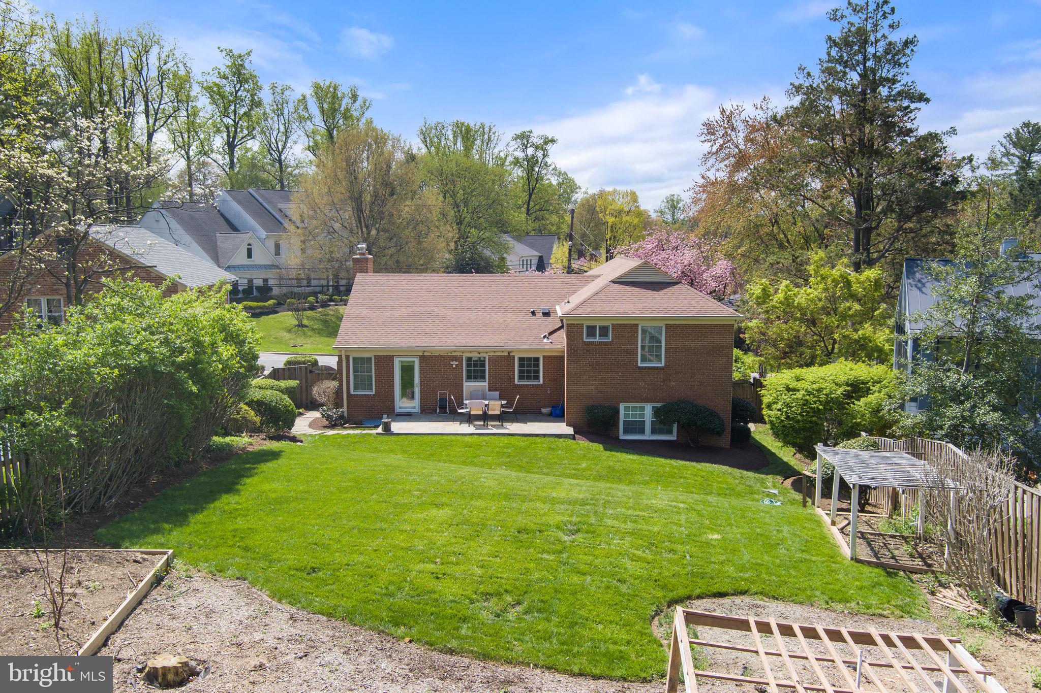 BRADLEY HILLS - Residential