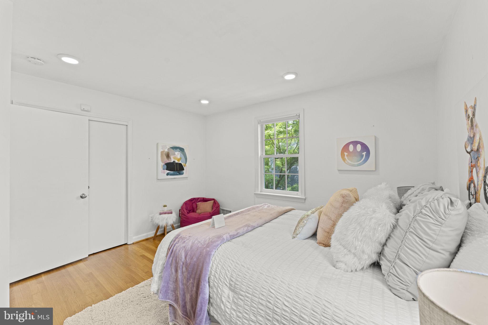 BRADLEY HILLS - Residential