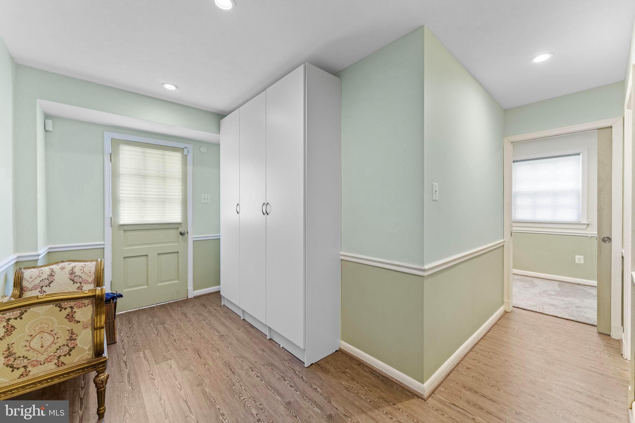 BRADLEY HILLS - Residential