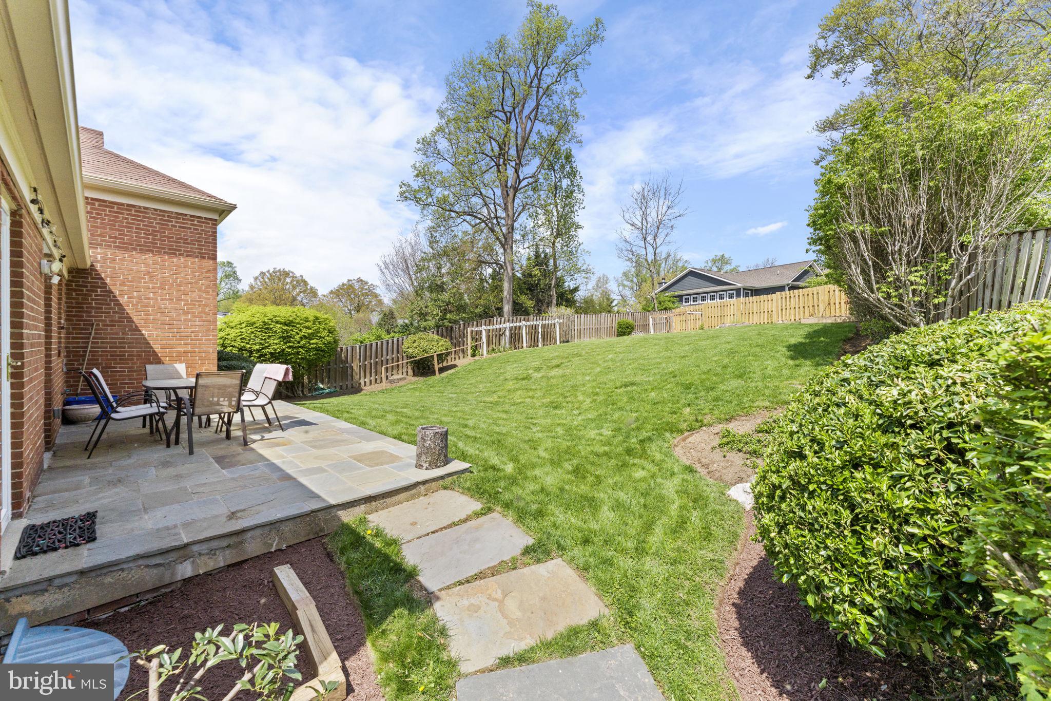 BRADLEY HILLS - Residential